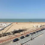 In Near The & Casino 公寓 克诺克－海斯特
